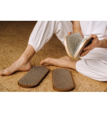 Planche de massage des pieds Sadhu en chêne yoga réflexologie méditation clous