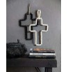 Croix Crucifix en fil de fer et perles noires