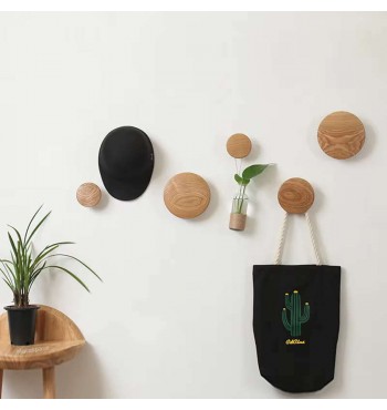 Patère ronde design 13cm en bois massif  décoration