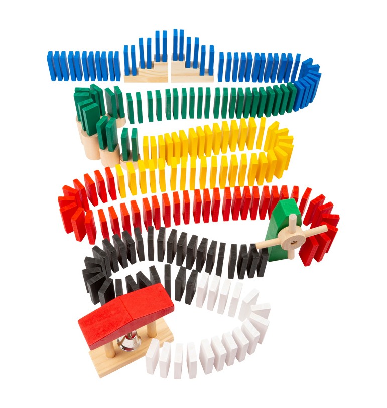 Circuit rallye de dominos en bois