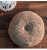 Pouf rond en raphia tressé rempli coton et fibres noix coco bouton marque Soeji